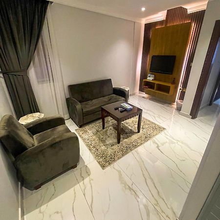 Continental Suite Farwaniya Kuwait City Exterior photo
