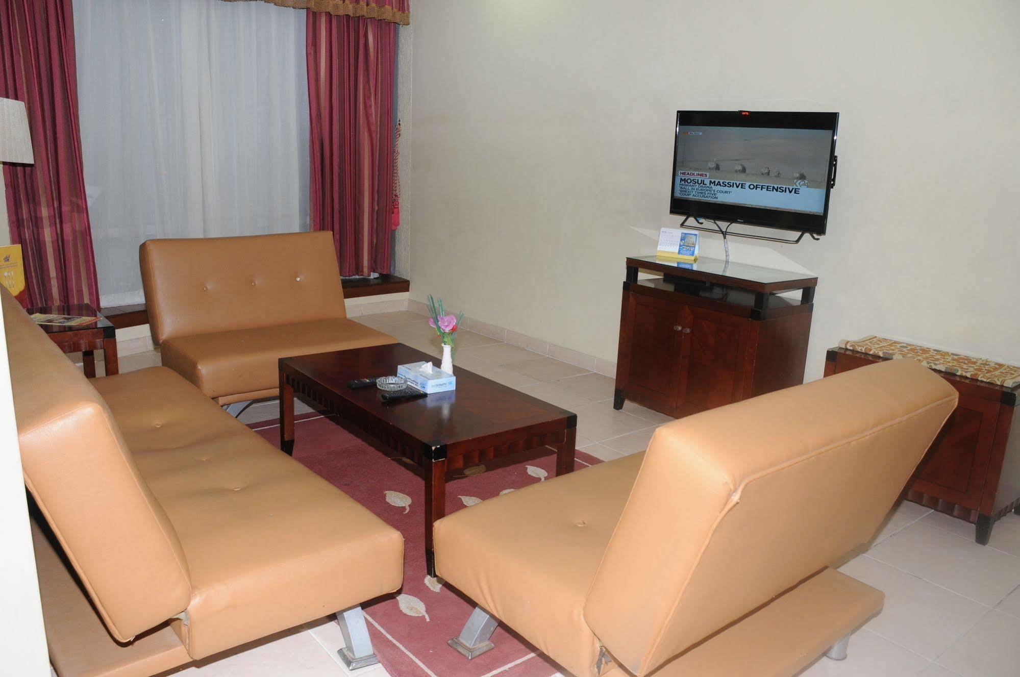 Continental Suite Farwaniya Kuwait City Exterior photo